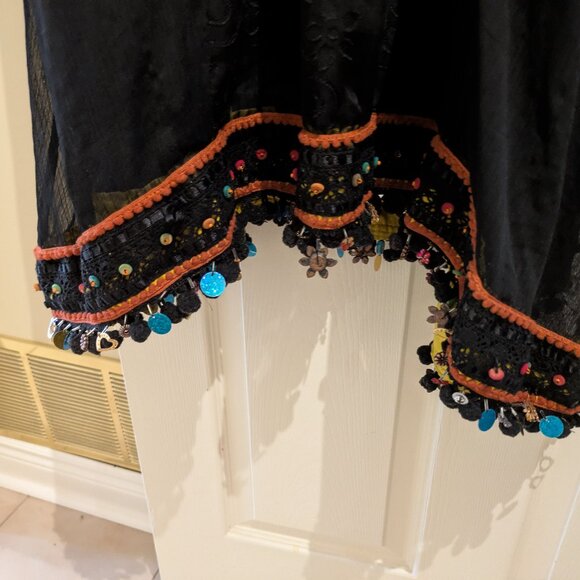 Black Maxi Dress with details colourful embroidery - Picture 4 of 7
